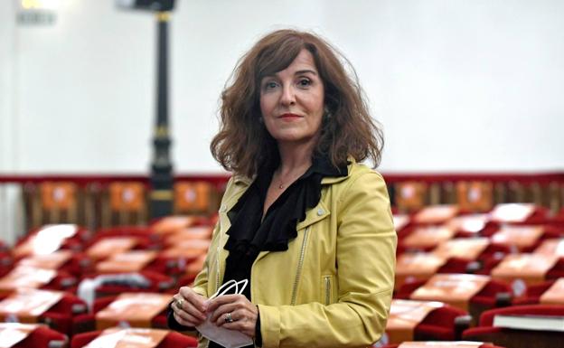 Elvira Lindo: «Me gustó entrar en el mundo de mis padres; los entendí mucho más»