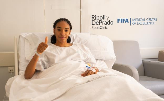 El Dr. Ripoll opera con éxito a la joven promesa del fútbol español Salma Paralluelo de su lesión de rodilla