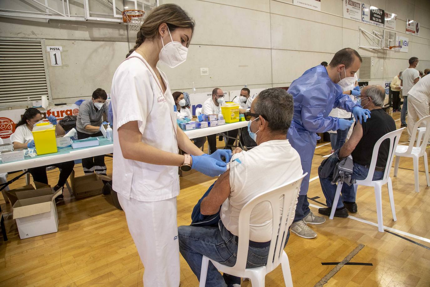 Primeras vacunas con el vial de Janssen en la Región