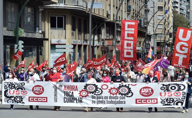 Los sindicatos pisan de nuevo las calles de la Región en defensa de los derechos laborales