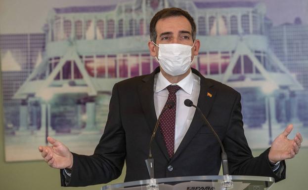 Liarte cree que Vox va a tener que «cambiar muchas cosas» para ser la «alternativa» al PP de López Miras