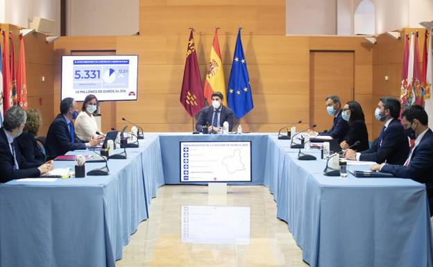 Celdrán confía en una tramitación «rápida» de los Presupuestos de la Comunidad de 2021 por la «delicada situación»