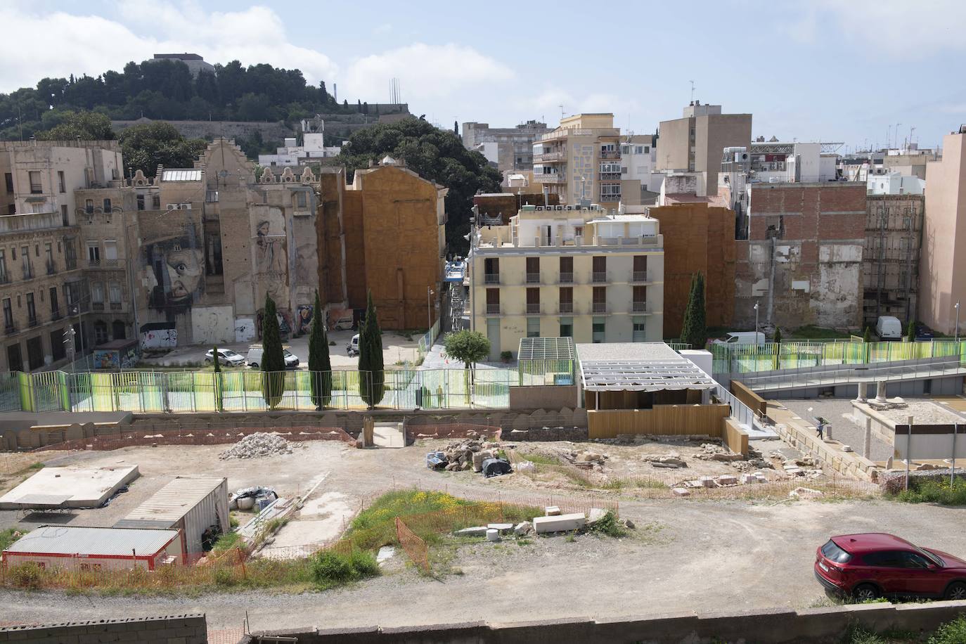 Vecinos de Cartagena denuncian la «penosa» imagen de las calles aledañas al Museo del Foro