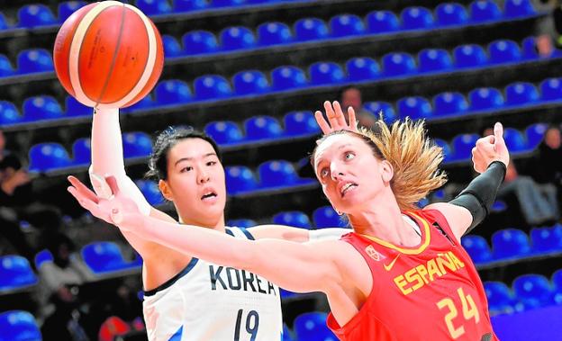 Mondelo llama a Laura Gil para el Eurobasket pese a su lesión