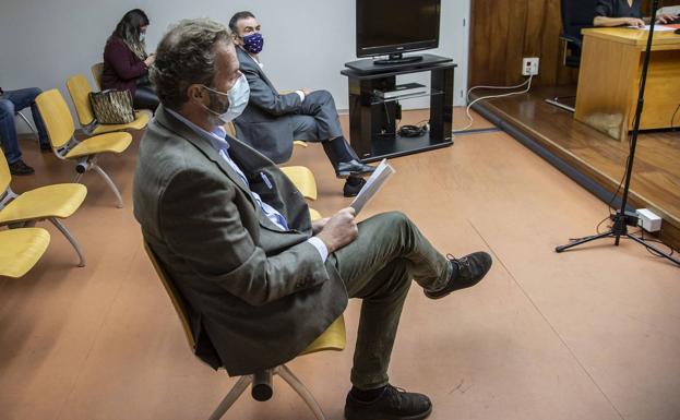 José López descarta dimitir tras su condena por coacciones a un funcionario y arremete contra este