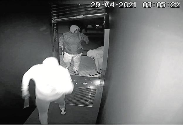 Asaltan cinco salones de juego en varios municipios de la Región en una noche