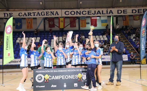 Las chicas del Águilas, campeonas de Segunda
