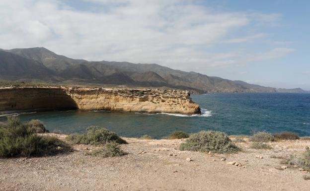 Máxima protección para el entorno de Cala Blanca en la Reserva Marina de Cabo Cope