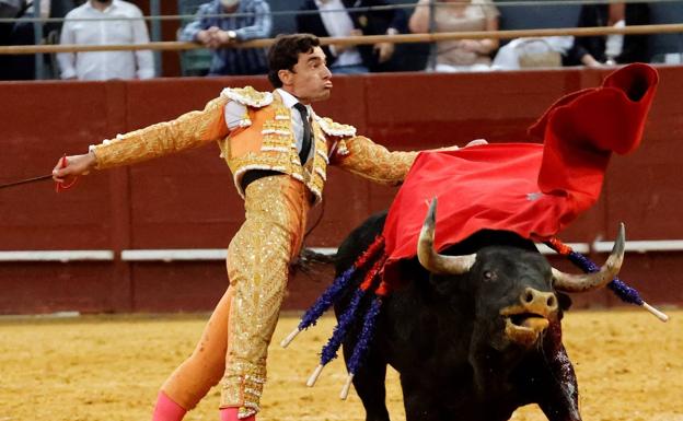 Paco Ureña reencuentra su esencia