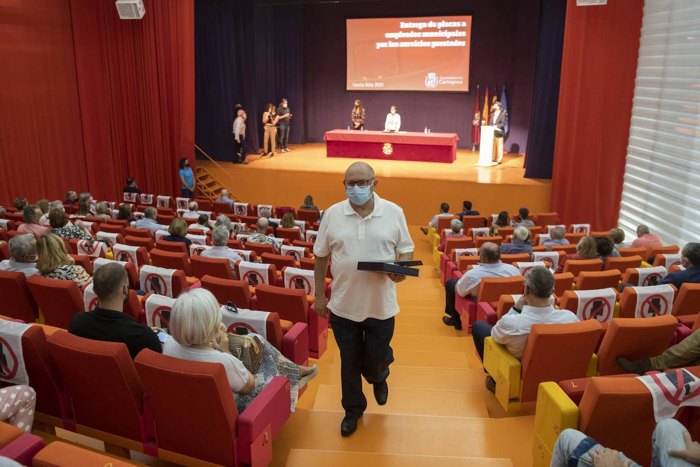 Homenaje a funcionarios de Cartagena