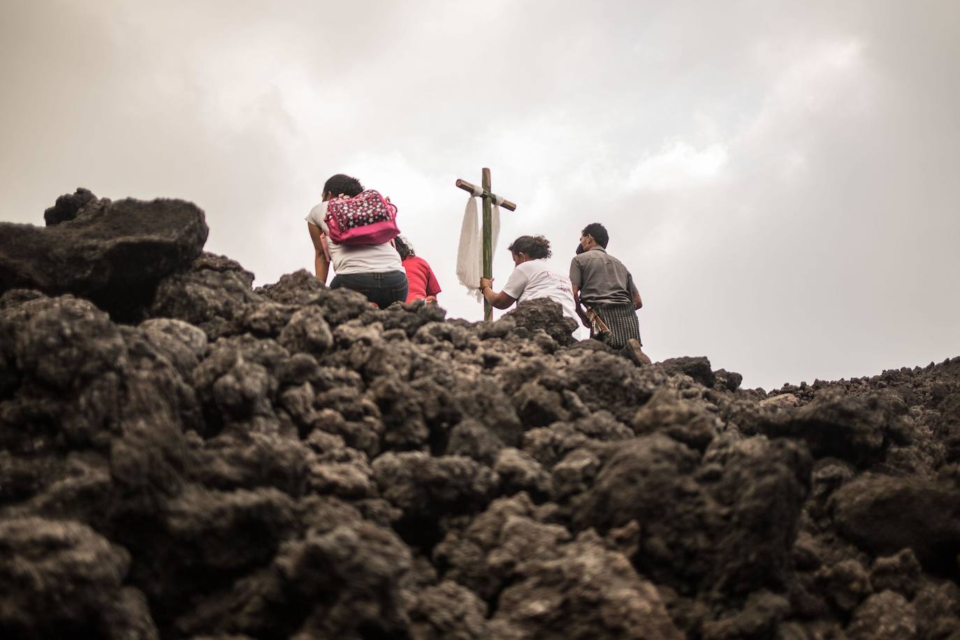 Vía crucis para aplacar al volcán