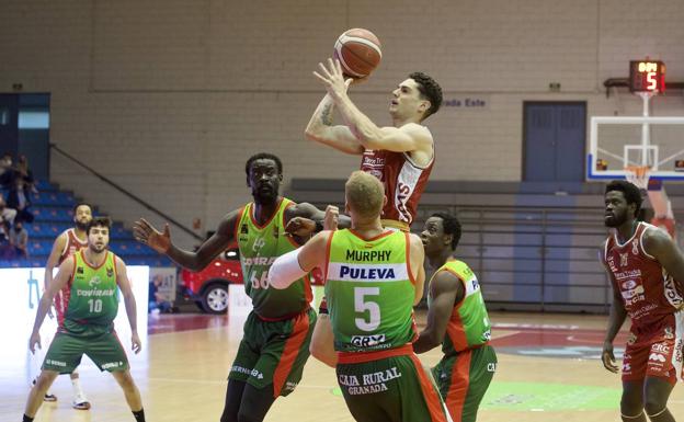 Un Murcia batallador fuerza el tercer partido contra el Covirán