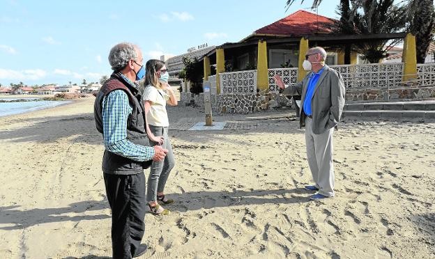 Clamor vecinal en Mazarrón para evitar el derribo de una casa en primera línea de playa