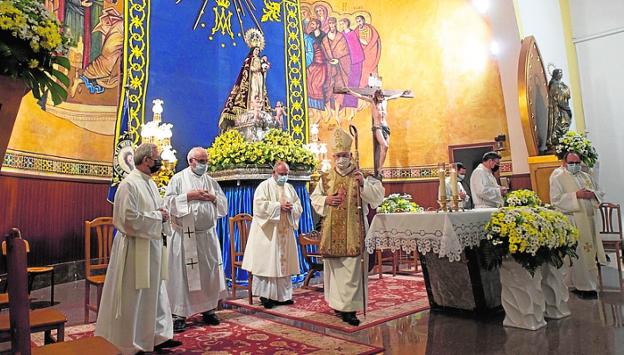 Los Ramos se rinde a la Virgen de la Huerta, que cumple medio siglo coronada