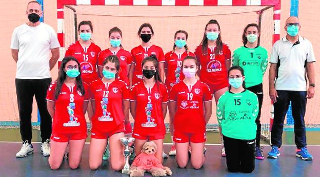 El equipo de la Escuela de Cieza gana la Copa cadete femenina de balonmano