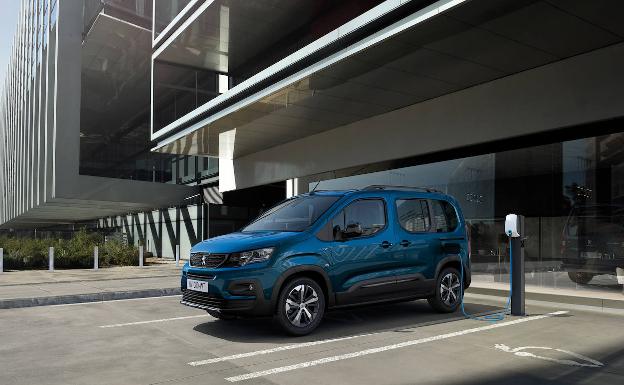 El Pegueot e-Rifter eléctrico, fabricado en Vigo, ya a la venta desde 29.250€