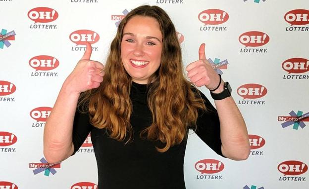 Un millón de dólares a cambio de vacunarse contra la Covid-19: así es el premio que ha ganado esta joven