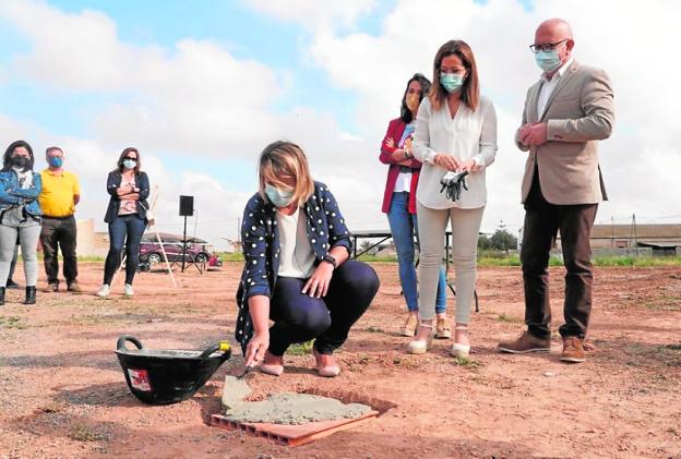 Urbanizan el solar para que la obra del colegio de La Aljorra comience en seis meses