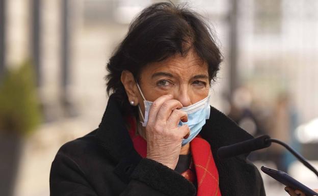 Celaá se pronuncia sobre el uso de la mascarilla en el patio de los colegios para el curso que viene