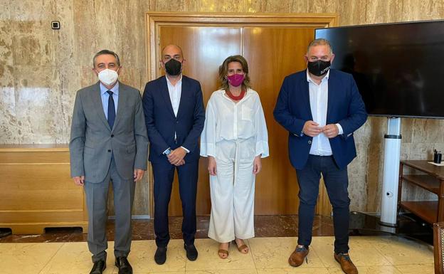 Lucas Jiménez: «Le hemos dicho a la ministra que nos tendrá enfrente si recortan el Trasvase»