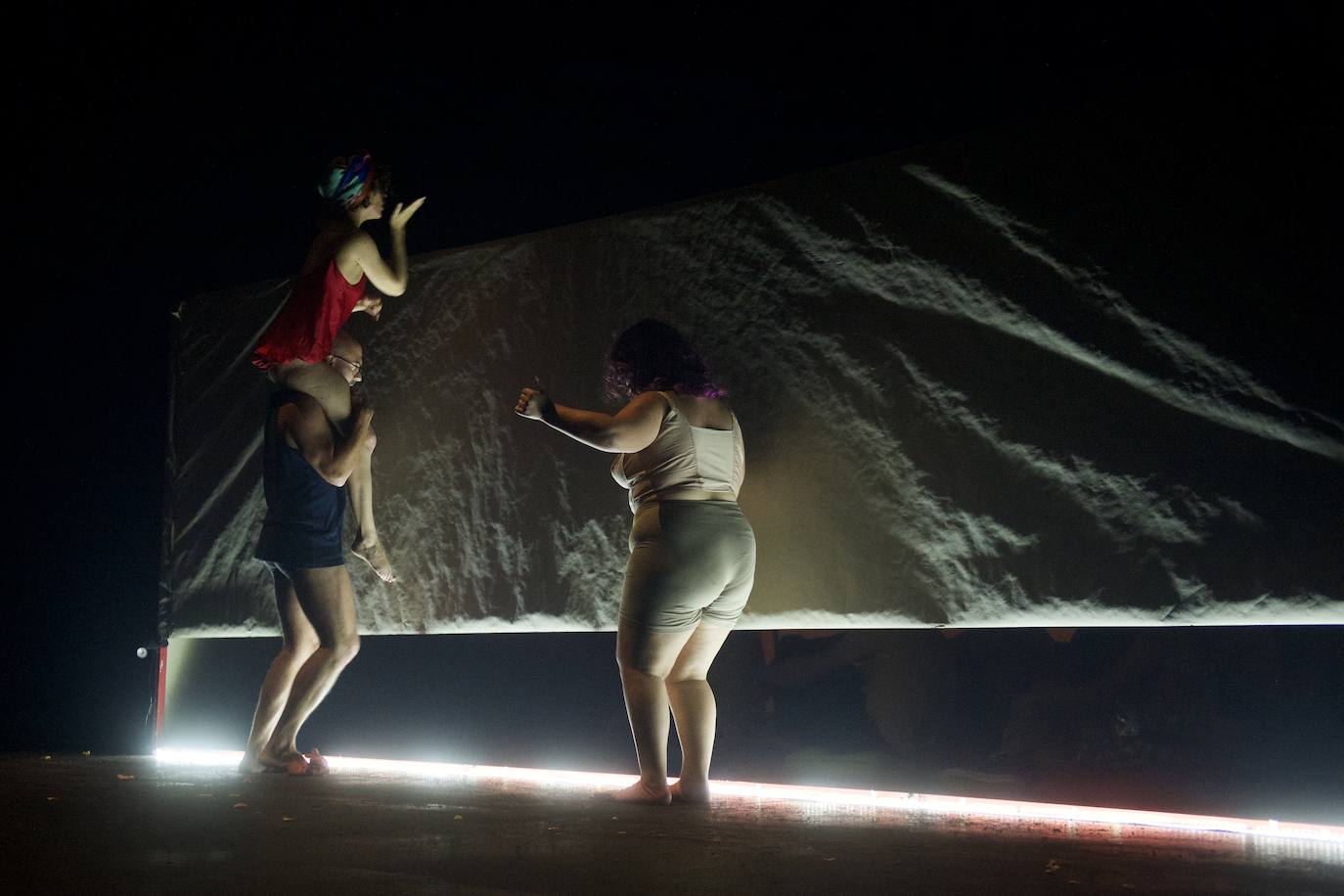 La Lírica Física busca su hogar