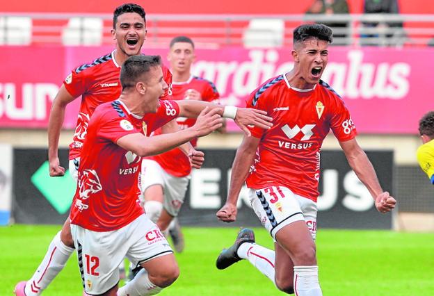 Rognny renueva y pasa a formar parte de la primera plantilla del Real Murcia