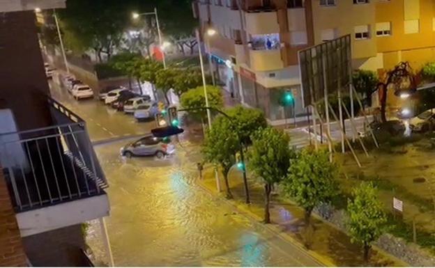 Una fuerte tromba de lluvia provoca más de 61 incidentes en la Región de Murcia