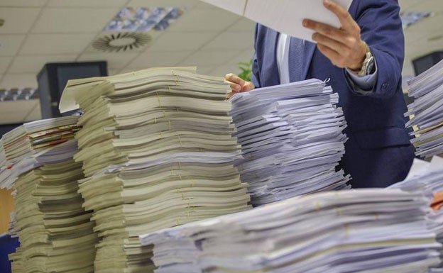 Críticas a las «disfunciones» de la Oficina Judicial diez años después de su implantación