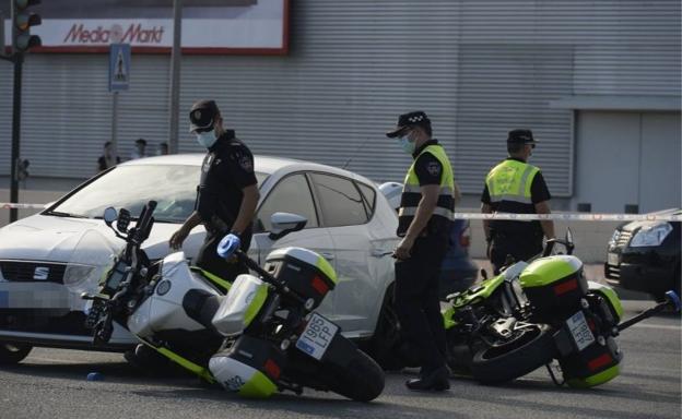 Arrollan a dos policías locales en la avenida de Los Dolores de Murcia