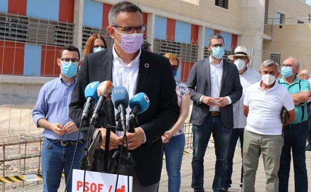 Conesa achaca a la «inoperancia» del Gobierno regional que Algezares no cuente aún con un nuevo centro de salud