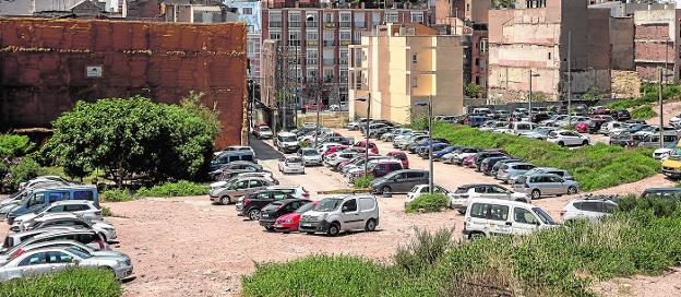 Los planes de recuperación urbana liquidan amplias zonas de aparcamiento gratuito en Cartagena