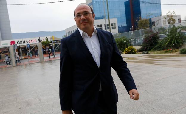 El Supremo avala la exculpación de Sánchez en 'Pasarelas' por haberse superado el plazo para investigar