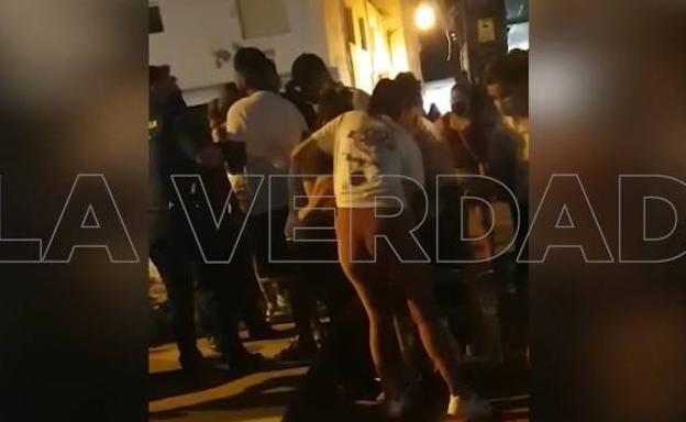 La viuda del marroquí tiroteado en Mazarrón: «A mi marido lo mató un racista»