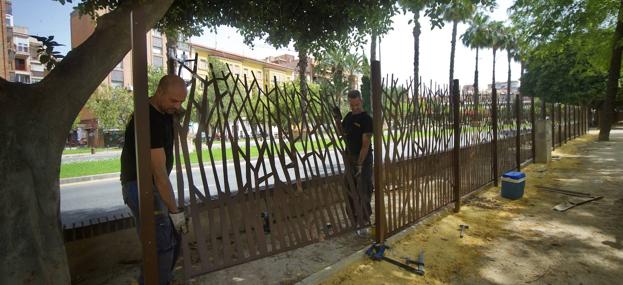 Comienza el vallado del Malecón de Murcia, que permitirá cerrarlo por la noche