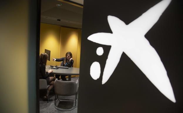 Las 240 oficinas de CaixaBank en la Región estarán cerradas hoy por la huelga general