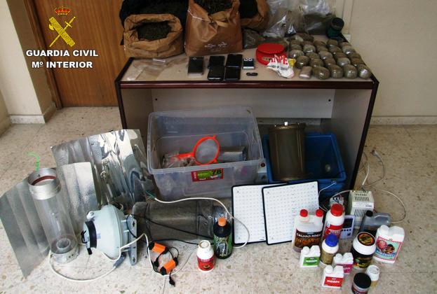 Desmantelan un punto de venta de droga en una vivienda okupada en Cartagena donde se produjeron unos disparos