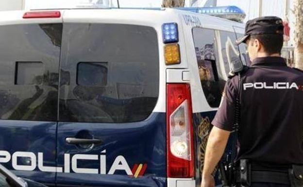 Rescatan a una chica explotada sexualmente en un piso-prostíbulo en Murcia