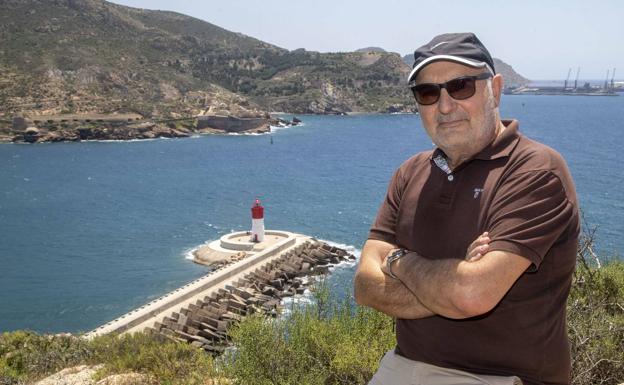 Ventura Valero: «Recorrer la costa desde San Pedro hasta Águilas es un lujo»