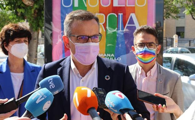 Conesa exige la «inmediata aplicación de la Ley LGTBI en la Región y políticas contra la discriminación»