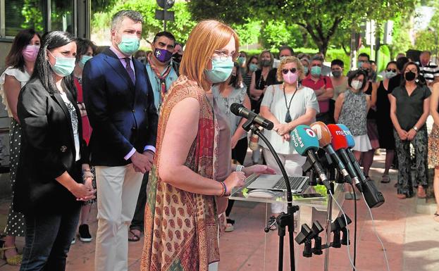 Los colectivos LGTBI de la Región plantan a Franco en la inauguración de su observatorio