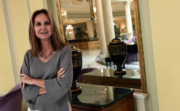 Unanimidad para hacer hija adoptiva de Cartagena a María Dueñas y dar a Rubio Paredes la Medalla de Oro