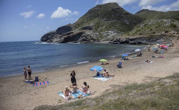 Las reuniones sociales no tendrán límite máximo de asistentes en la Región de Murcia a partir del viernes