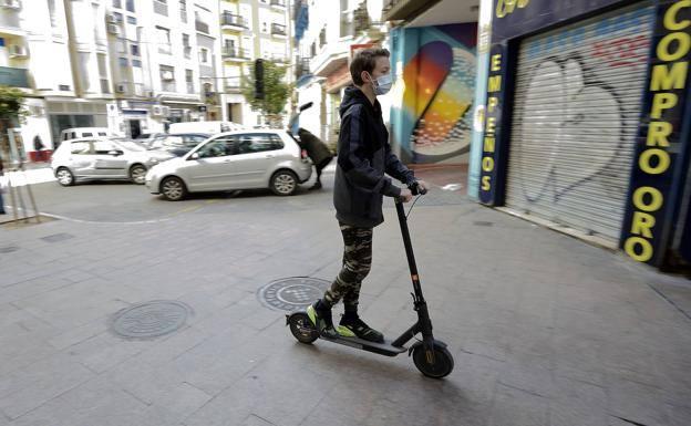 Herido un niño de 13 años, que circulaba en patinete, tras un accidente de tráfico