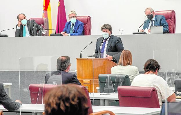 PP y PSOE rebajan su tensión para que la legislatura no encalle a los dos años