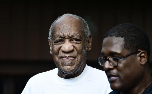 Bill Cosby sale de prisión después de que un tribunal anulara su condena