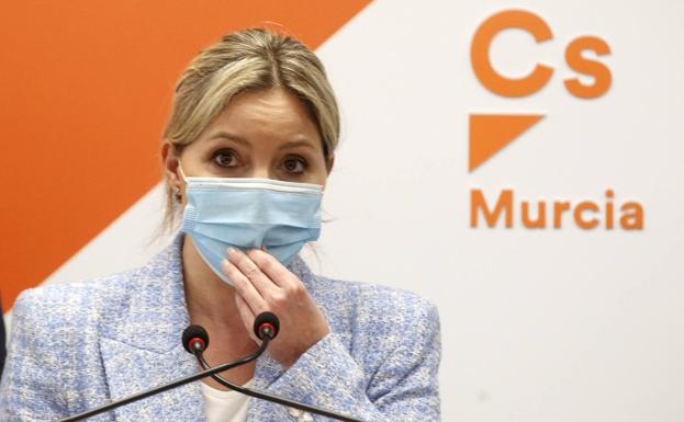 Ana Martínez Vidal renuncia a dirigir Ciudadanos, pero no al escaño y al sueldo