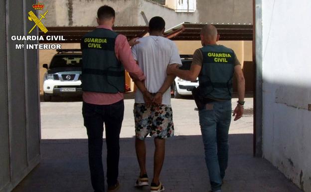 Detenido un joven en Totana por robar presuntamente por el método del 'tirón'