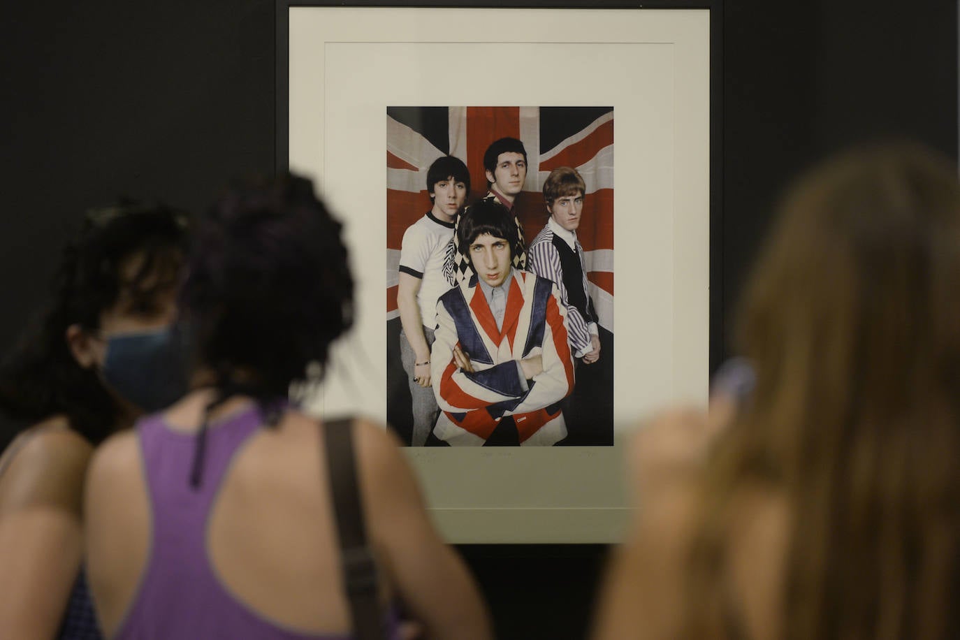 'Fetiche' reúne en el Palacio Almudí de Murcia obras de Valdés y Saura