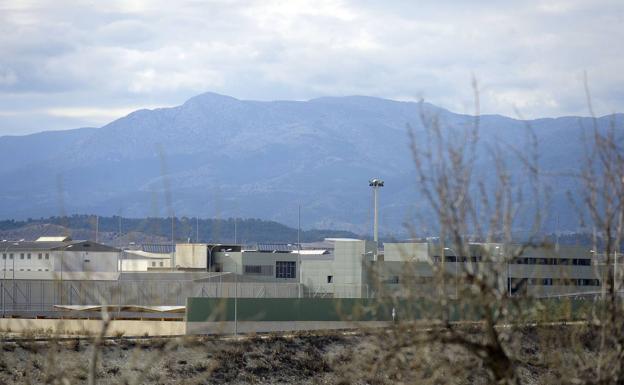 La Audiencia juzga hoy a cuatro presas acusadas de la violación de otra en Campos del Río