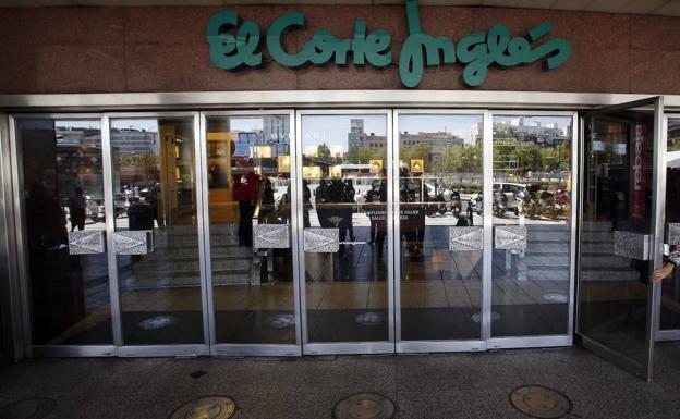La Policía Nacional avisa: si recibes este mensaje de El Corte Inglés es un fraude
